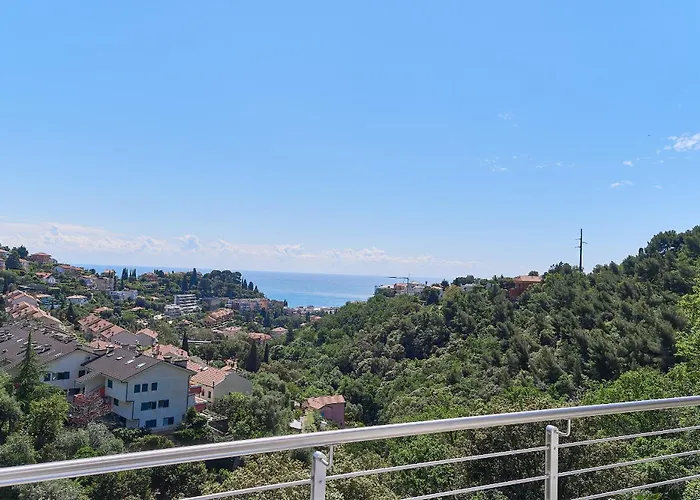 The Italian Lady * Alassio